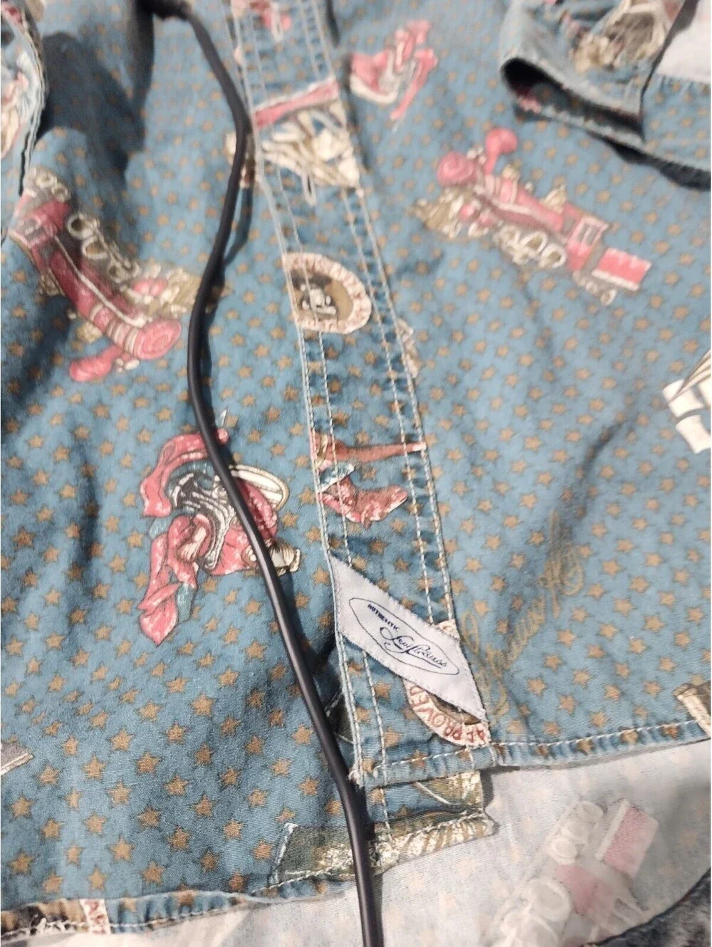 Vintage Levi's Long Sleeve Shirt Mens Southwestern All Over Print - Size Large